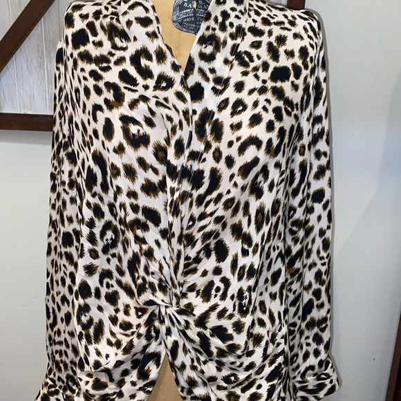 L’agence silk blouse - Picture 1 of 12